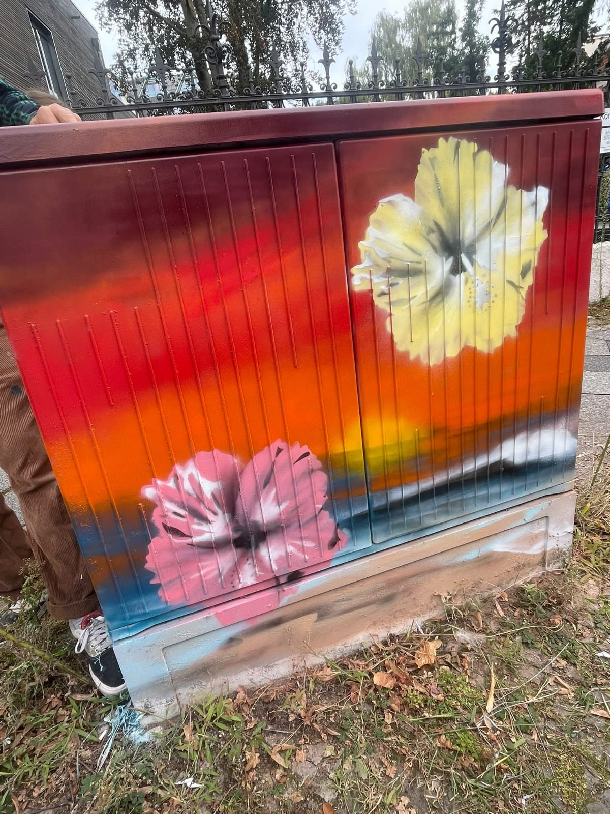 Das Stromkastenprojekt der 6c der Nord-Grundschule. Blumen
